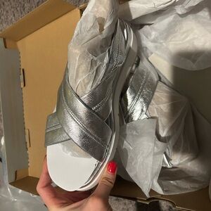 Clarks Tuscan Cross Sandals in Silver Leather